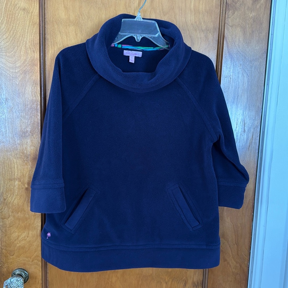 EUC Lilly Pulitzer cowl neck fleece